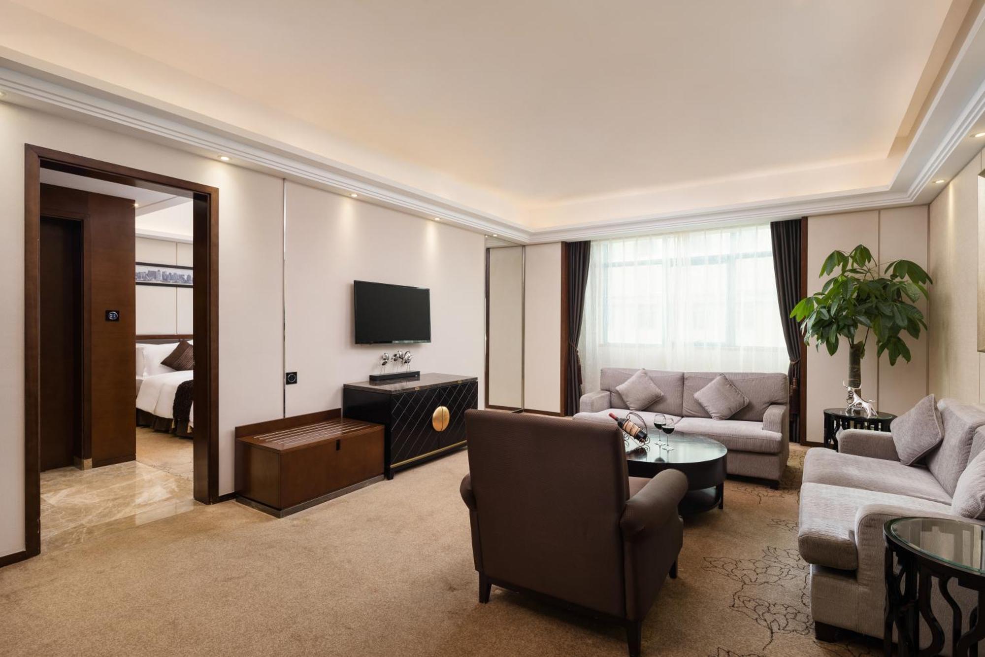 Maoming International Hotel Екстер'єр фото